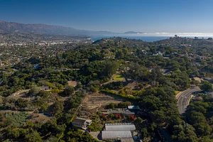 La Puma Farms is close to the Pacific Ocean!